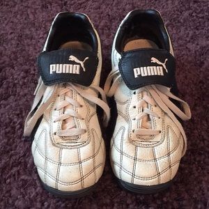 Puma sneakers